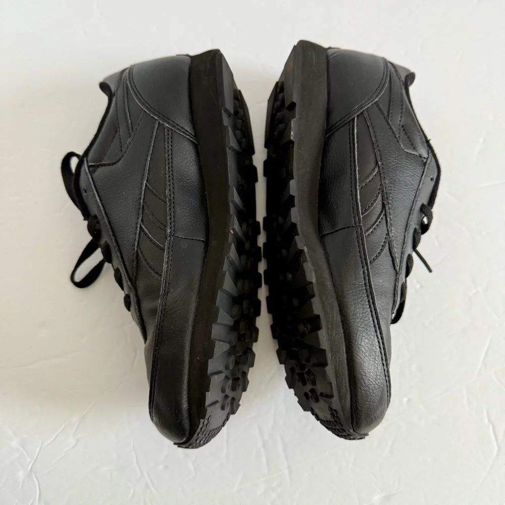 Reebok Black Athletic Sneakers with Cushioned Sole